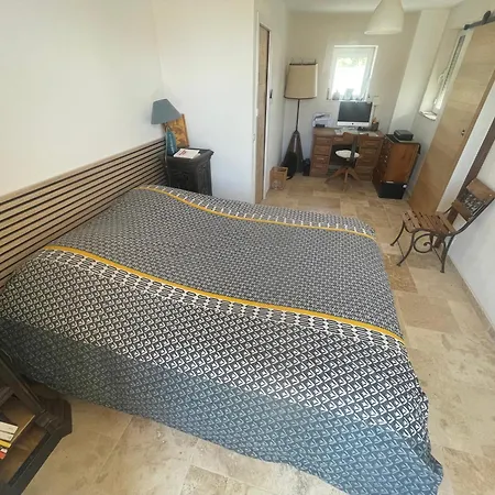 Belle Maison Dans Un Quartier Tres Au Calme