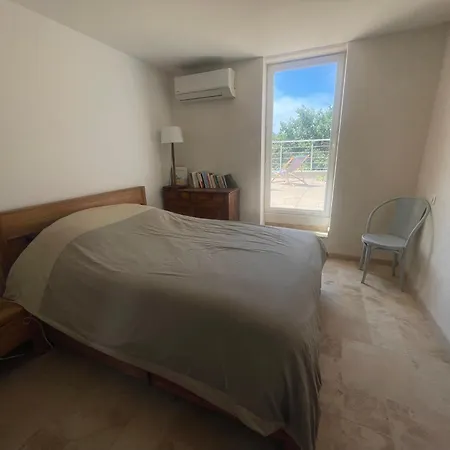 Belle Maison Dans Un Quartier Tres Au Calme